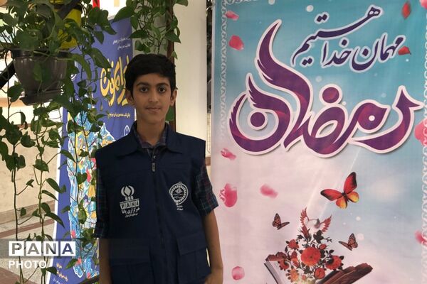 آیین سپاس مربی با حضور پیشتازان سازمان دانش آموزی در ناحیه دو شهرری 