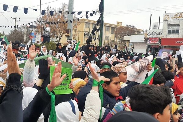 حضور پرشور‌ دانش آموزان در قدس امسال به یاد میناب 