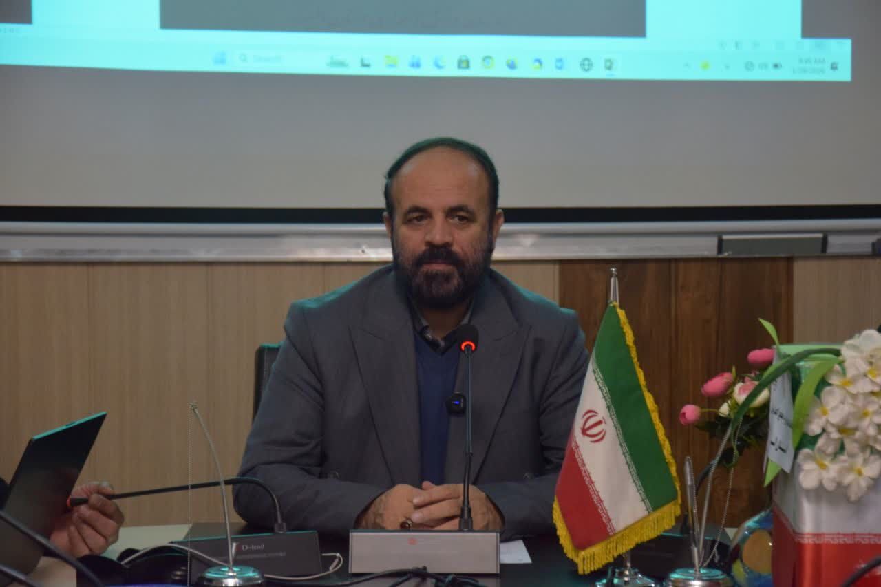 دانش به معنای آگاهی، بنیادی‌ترین لایه هویت انسان است