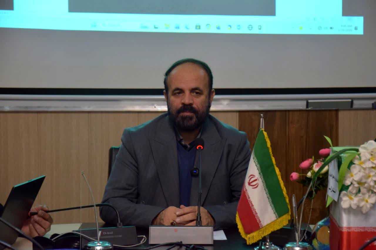 دانش به معنای آگاهی، بنیادی‌ترین لایه هویت انسان است