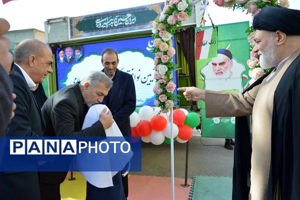 طنین زنگ انقلاب در بهارستان‌دو 