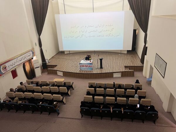 گردهمایی انجمن اولیا و مربیان آموزشگاه شاهد جنت شهرستان سملقان