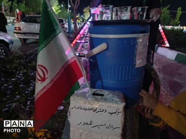 مشت آهنین مردم شهرکرد بر دهان یاوه‌گویان؛ هفتادمین تجمع شبانه