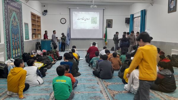 برپایی اردوی شبانه مقاومت در دبیرستان شهید بهشتی
