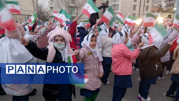  پژواک پرتاب ماهواره‌های ایرانی در دبستان نرجس ناحیه یک کرج 