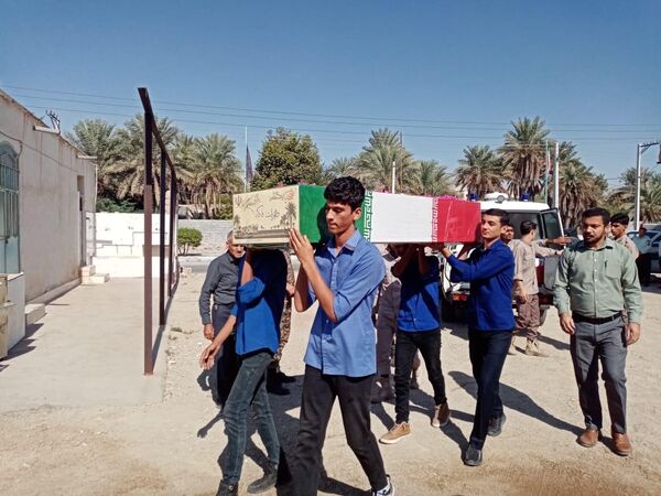 آیین استقبال باشکوه از شهید گمنام در مسجد مهدیه فین