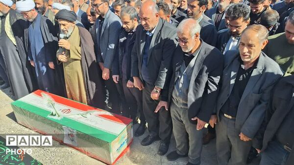 مراسـم تشییـع و تدفین پیکر مطهر شهید مدافع وطن رضا یوسفوند در شهرستان سلسله