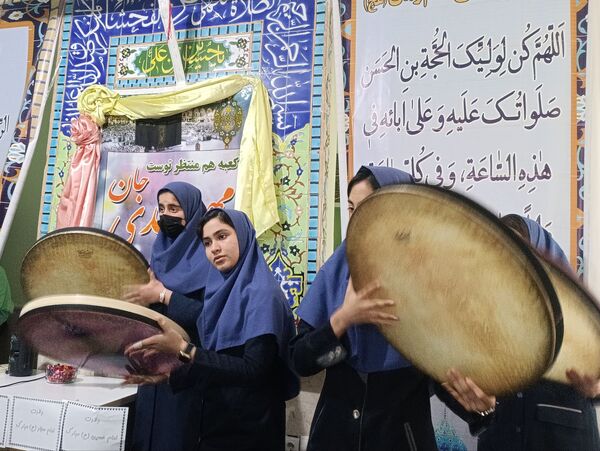 جشن نیمه‌شعبان در دبیرستان دکتر جواد حداد۲ ناحیه پنج مشهد