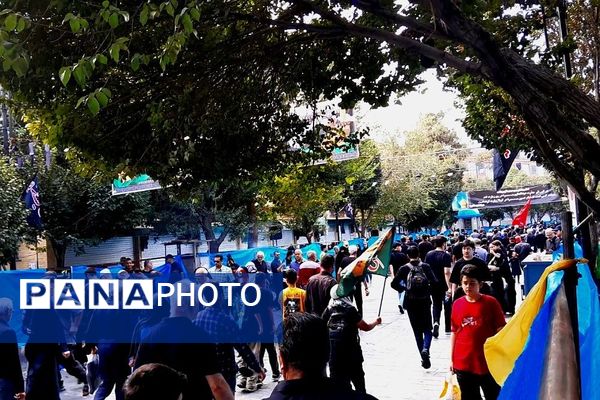 پیاده‌روی پرشور جاماندگان اربعین حسینی در شهرستان ری