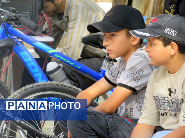 همایش بزرگ پیاد‌ه‌روی خانوادگی در شهرستان بن