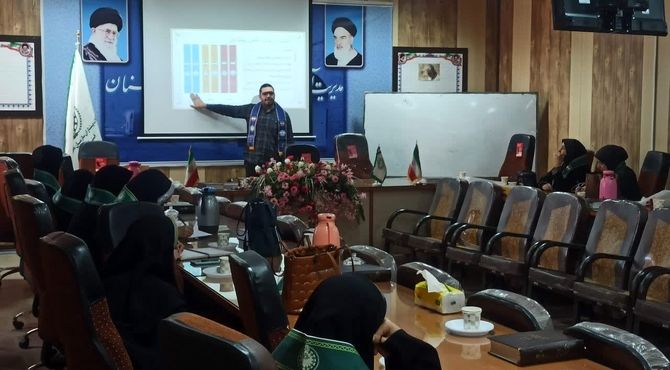 دوره تربیت مربیان پیشتاز کاردان در شهرستان کوهبنان 