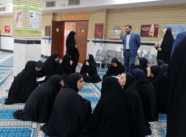 اجرای طرح تکمیل بوم شورای دانش‌آموزی مدارس ناحیه یک قم