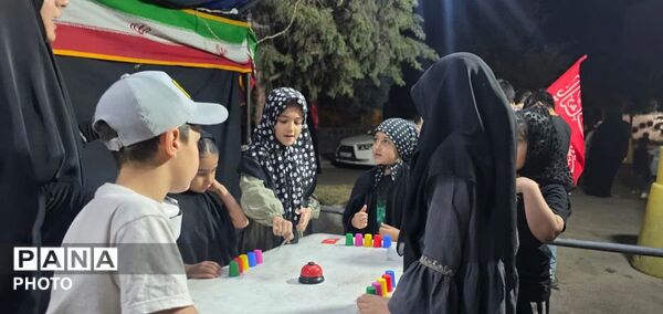 تجمع شبانه هزاران شهروند در همدان
