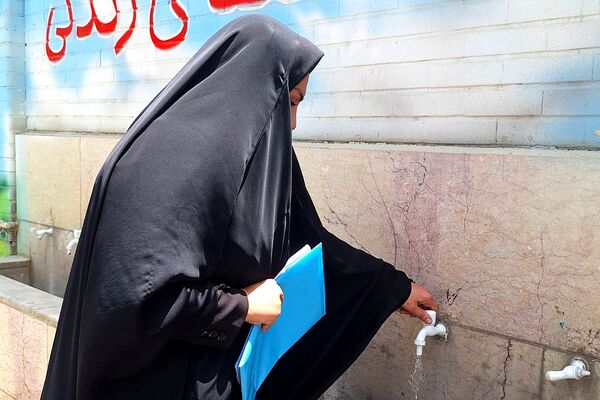 بازدید از مدرسه سعادت جهت بررسی وضعیت ایمنی و بهداشت براساس اصول آیین‌نامه بهداشت محیط مدارس