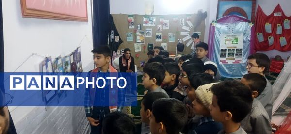 جشن مدرسه‌ای ایرانمون در دبستان پسرانه فضیلت کاشمر 