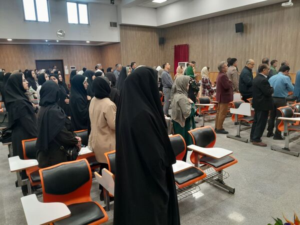 مجمع عمومی انجمن اولیا و مربیان دبیرستان مصلی نژاد حضرت زهرا(س)