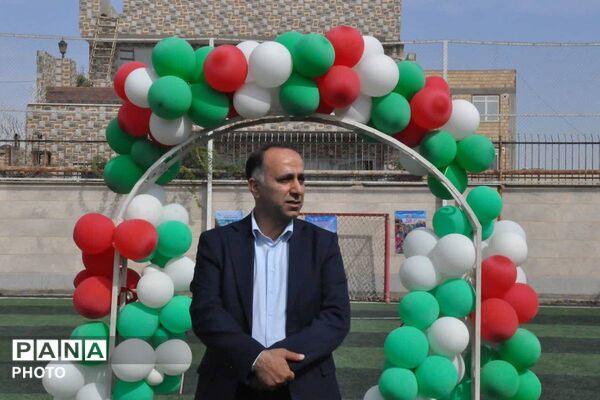 افتتاح نخستین زمین چمن مصنوعی مدارس استثنایی استان تهران در ورامین به نام شهید «ابوالفضل گلستانی»