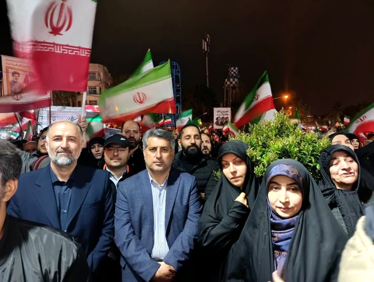 زنگ ایثار در میناب؛ یادواره ۱۶۸ شهید دانش‌آموز برگزار شد