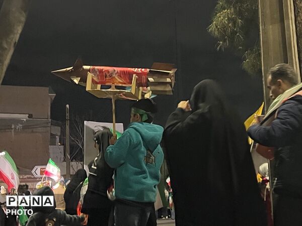 حضور باشکوه‌ مردم کرج در چهل و پنجمین شب اجتماعات مردمی