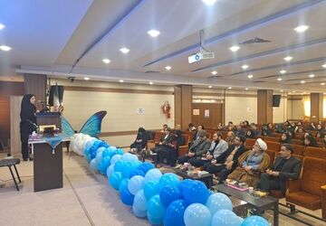 گردهمایی مدیران مدارس ابتدایی ناحیه ۴ استان اصفهان در مجتمع آموزشی مهرآفرین