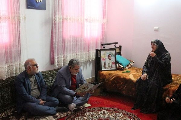 دیدار با خانواده‌های شهدا و فرهنگیان بازنشسته به مناسبت ولادت حضرت فاطمه زهرا (س) و روز مادر در فیروزکوه