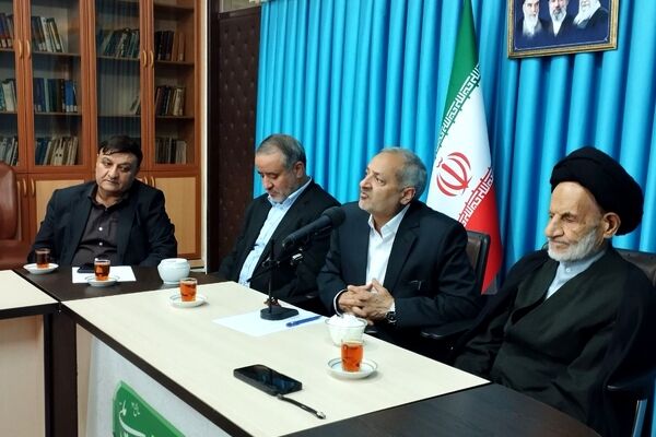 مدارس ایران در آتش جنگ نیز تعطیل نشدند