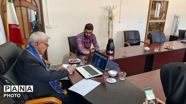 نشست مجازی کارکنان در سالروز تاسیس سازمان دانش آموزی 