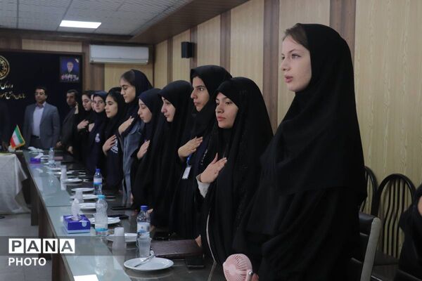 تجلیل از دانش‌آموز خبرنگاران پانا در آیین گرامیداشت روز خبرنگار