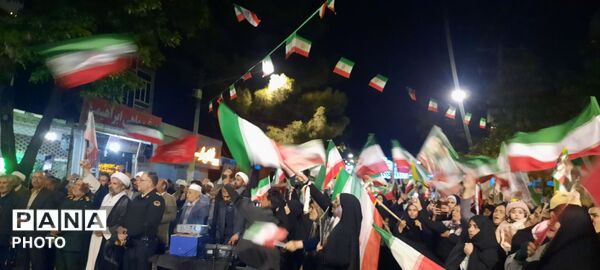 شبی متفاوت در تجمعات شبانه با حضور خادمین امام رضا(ع)