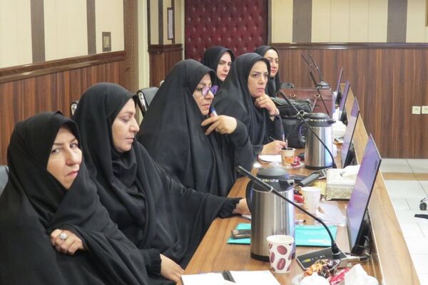 جلسه هم اندیشی انجمن اولیا و مربیان مدارس ناحیه یک شهرری