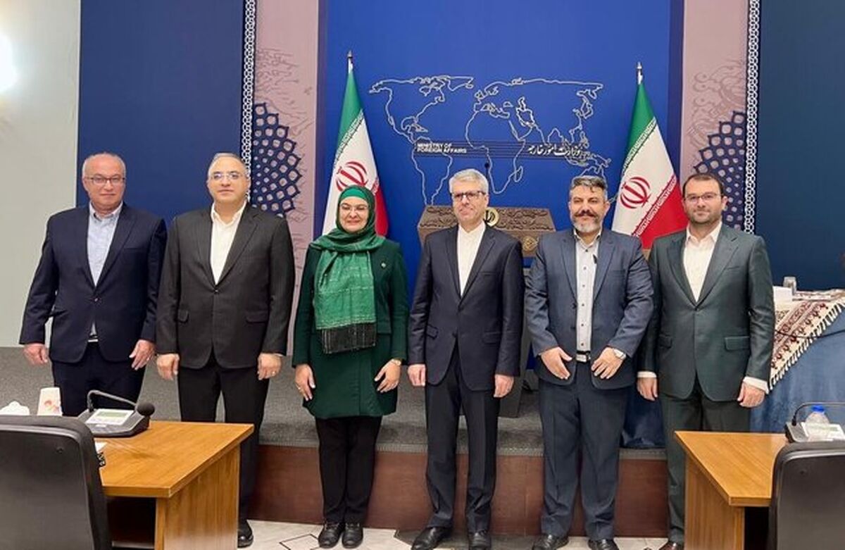 نشست بقائی با نمایندگان هم‌وطنان زرتشتی، آشوری، کلیمی و ارمنی در مجلس