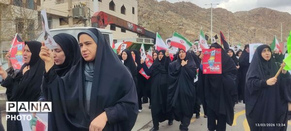 سیل خروشان جمعیت مردم معمولان در روز قدس