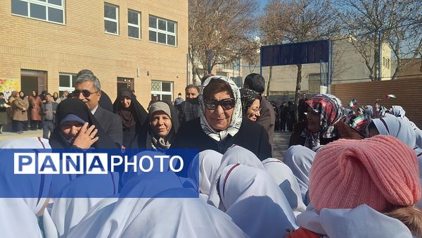 افتتاحیه همزمان 2 مدرسه خیرساز توسط 2 بانوی خیر نیک‌اندیش در ناحیه۴ اصفهان