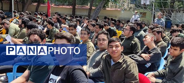 زمین چمن فرصتی برای سلامت دانش‌آموزان