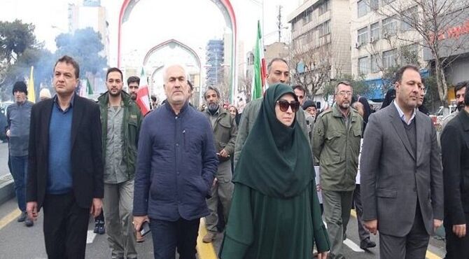 حضور رئیس سازمان حفاظت محیط زیست در راهپیمایی ۲۲ بهمن