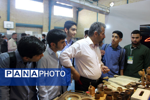 چهارمین جشنواره خلاقیت و دست‌سازه هنرستان قدس قم