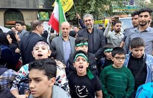 حضور معاون آموزش متوسطه وزارت آموزش و پرورش در راهپیمایی ۱۳ آبان