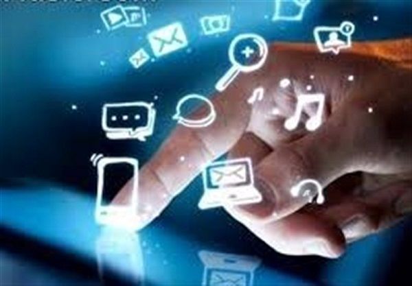 فضای مجازی به نمایش جنبه‌های جذاب زندگی می‌پردازد