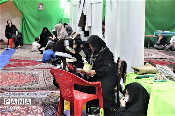 آیین روحبخش قرائت دعای عرفه در یادمان شهدای گمنام کوه خضر نبی(ع)