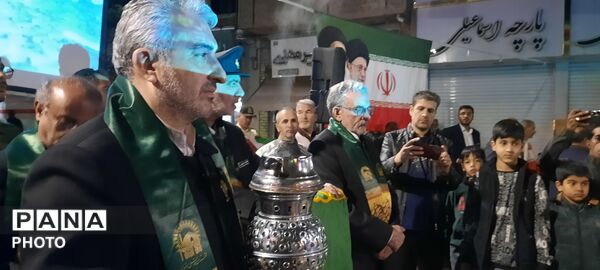 شبی متفاوت در تجمعات شبانه با حضور خادمین امام رضا(ع)