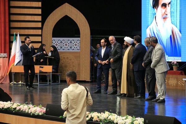 مراسم معلم سرآمد ۱۴۰۳ شهرستان‌های استان تهران و گرامیداشت مقام معلم در ایوان ری