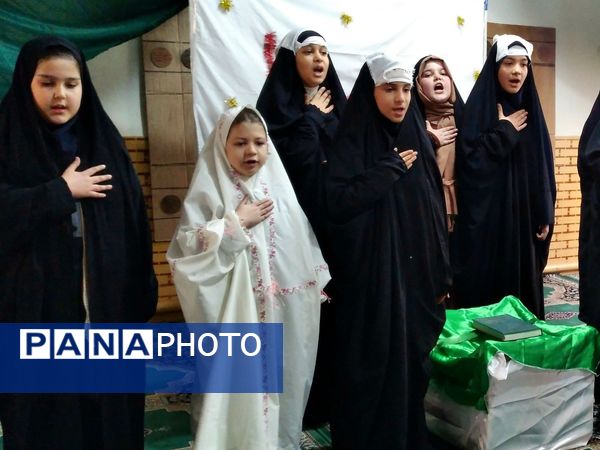 سوگواری همراه با شور و عشق فاطمی و پویش نذر کتاب در مدرسه شهید جواهری دو 
