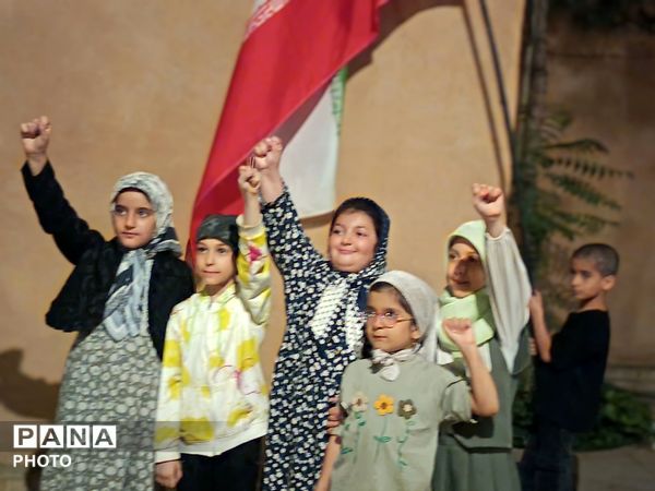 دهه نودی هایی در دل بلوار فضل نیشابور