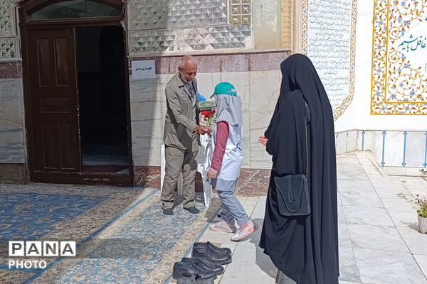 ادای احترام به شهدا و تجلیل از مربیان بهداشت در خراسان شمالی