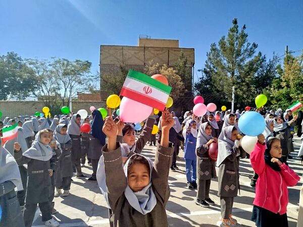 جشنواره روز جهانی کودک در دبستان شهید نجفی فدافن