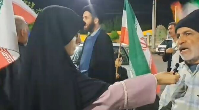 تجمع شبانه اهالی انقلابی روستای ابرجس قم در شهر کهک 