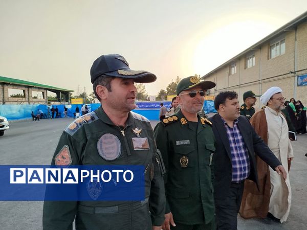 بازدید فرمانده پایگاه پنجم رزمی هوانیروز مشهد از دومین کنگره ملی شهید مدرس (ره) 