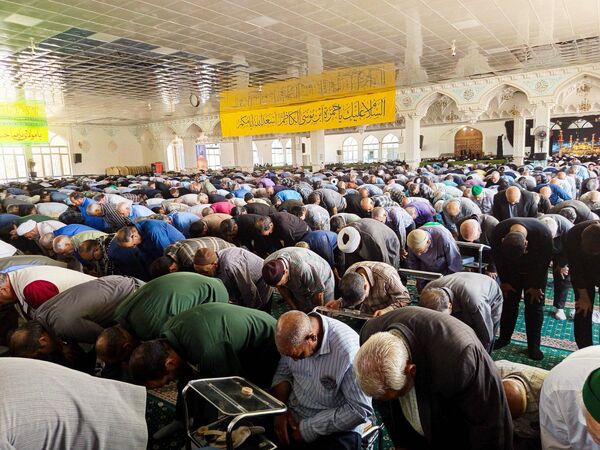 نماز جمعه ای با رنگ خون شهید در کاشمر