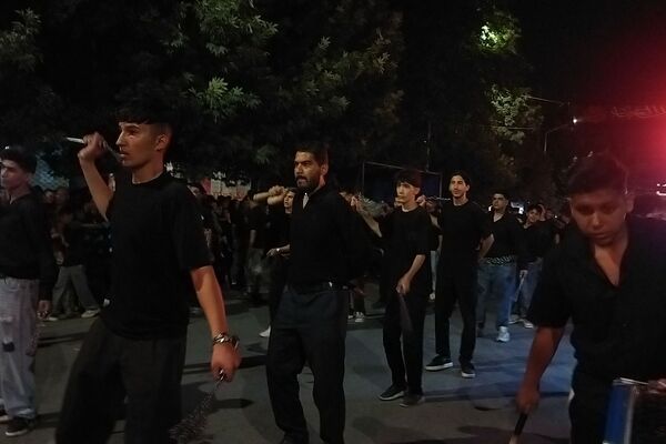 گذری بر فعالیت هیئت جوانان باب الحوائج در شب عاشورا 