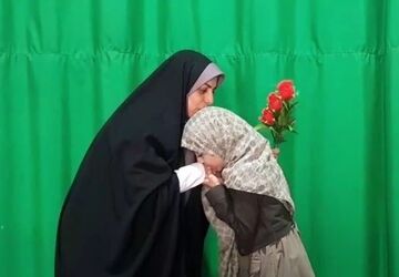 پویش بوسه بر دست بهشت در تفت اجرا شد